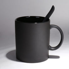 Load image into Gallery viewer, Minimalist ceramic mug
