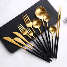 Load image into Gallery viewer, Black gold cutlery set
