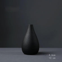 Load image into Gallery viewer, Black ceramic vase
