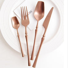 Load image into Gallery viewer, Luxurious gold portable cutlery sets
