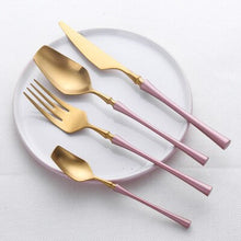 Load image into Gallery viewer, Luxurious gold portable cutlery sets
