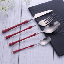 Load image into Gallery viewer, Luxurious gold portable cutlery sets
